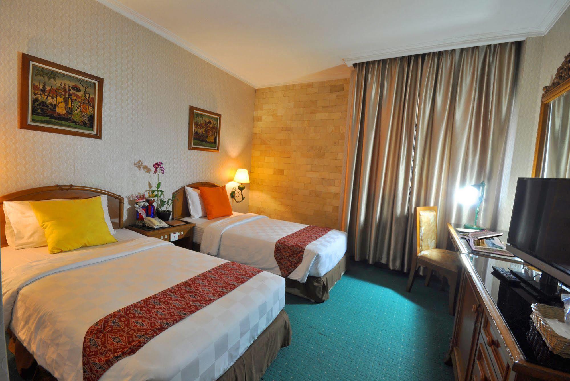 Cipta 2 Hotel Giacarta Esterno foto